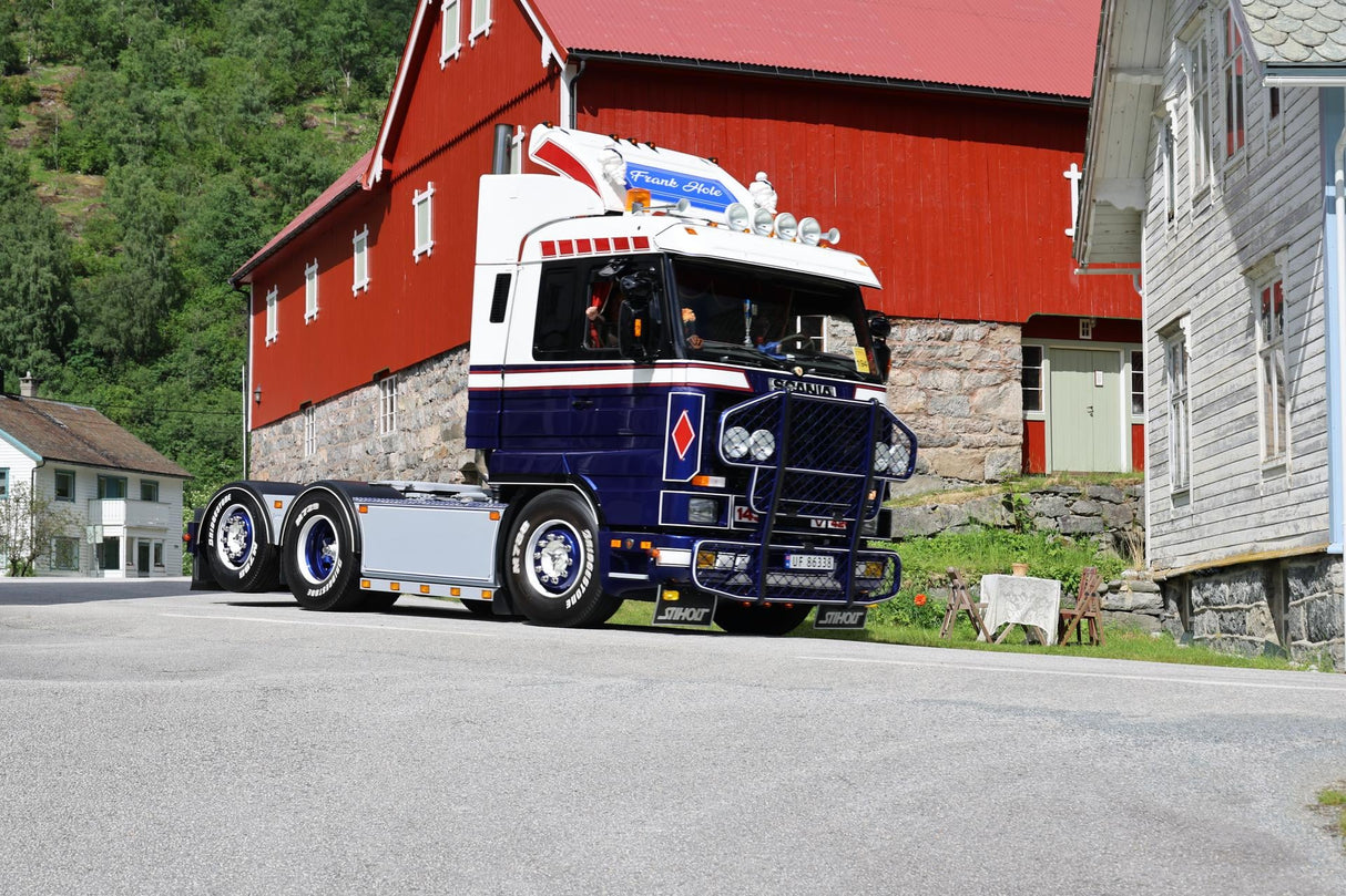 Frank Hole Scania 143