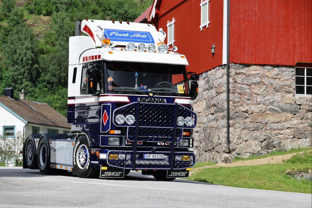 Frank Hole Scania 143