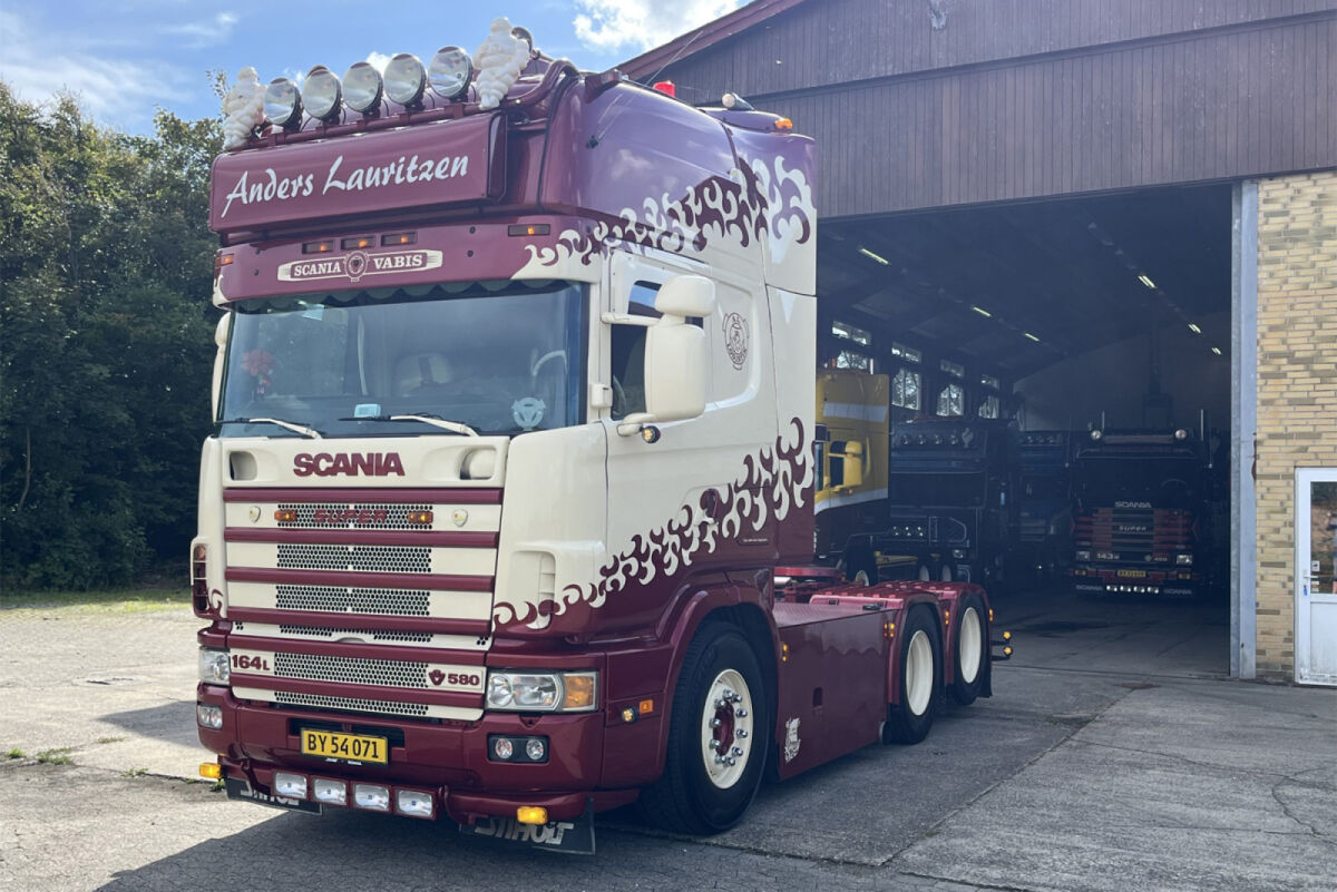 Anders Lauritzen; SCANIA 4 SERIES TOPLINE