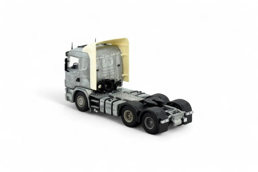Scania 4 serie low roof 6x2 long tractor chassis