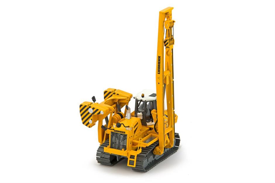 IMC Liebherr Pipelayer RL66 (T)