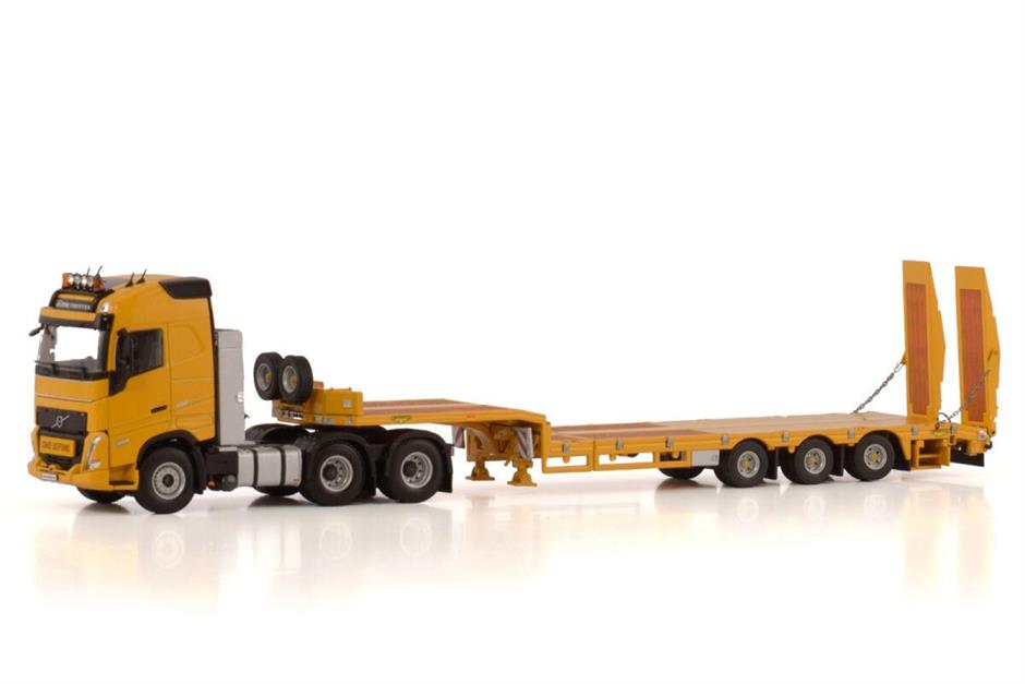 WSI Volvo FH5 6x2 semi lowloader