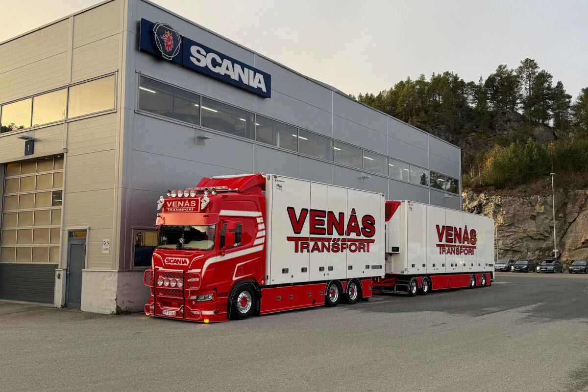 Venås; SCANIA R HIGHLINE CR20H RIGED REEFER TRUCK 6X2 TAG AXLE RIGED REEFER DRAWBAR TURNTABLE TRAILER - 4 AXLE