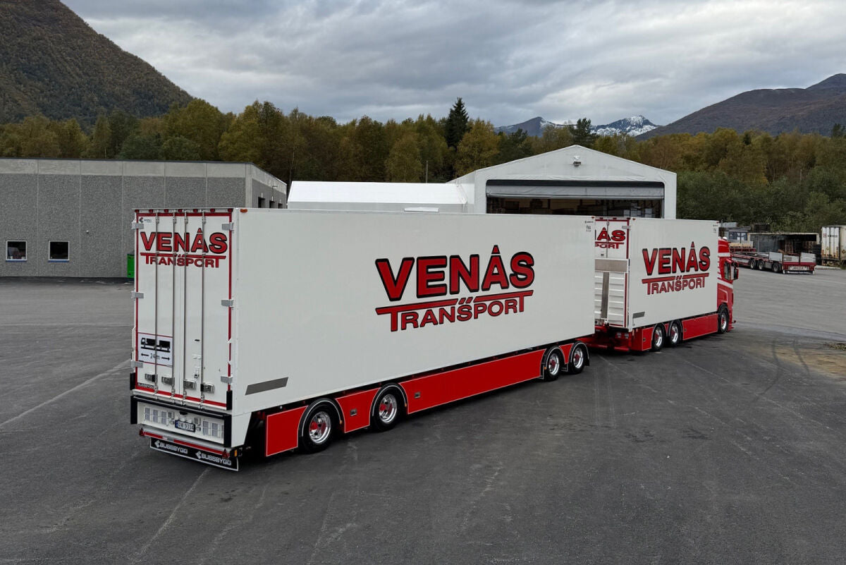 Venås; SCANIA R HIGHLINE CR20H RIGED REEFER TRUCK 6X2 TAG AXLE RIGED REEFER DRAWBAR TURNTABLE TRAILER - 4 AXLE