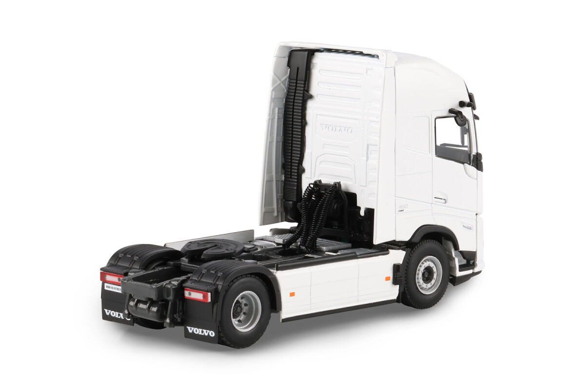 White Line; VOLVO FH AERO GLOBETROTTER XL 4X2