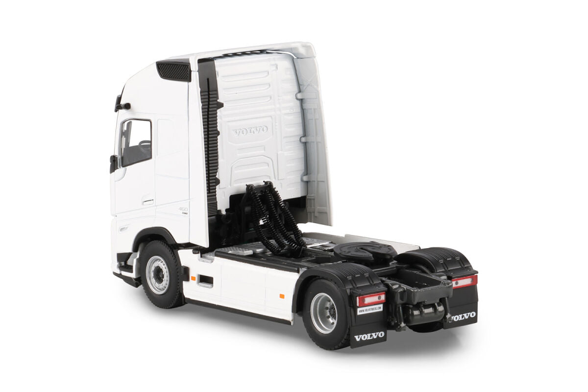 White Line; VOLVO FH AERO GLOBETROTTER XL 4X2