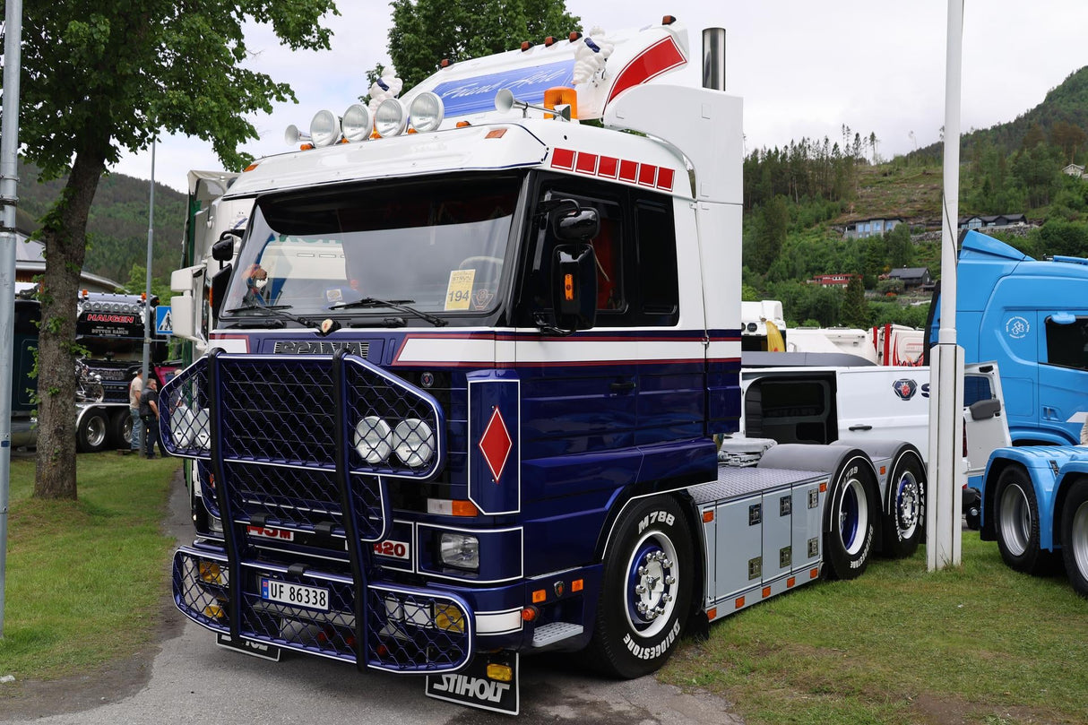 Frank Hole Scania 143