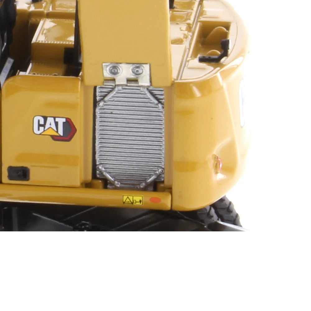 1:50 Cat M318 Wheeled Excavator