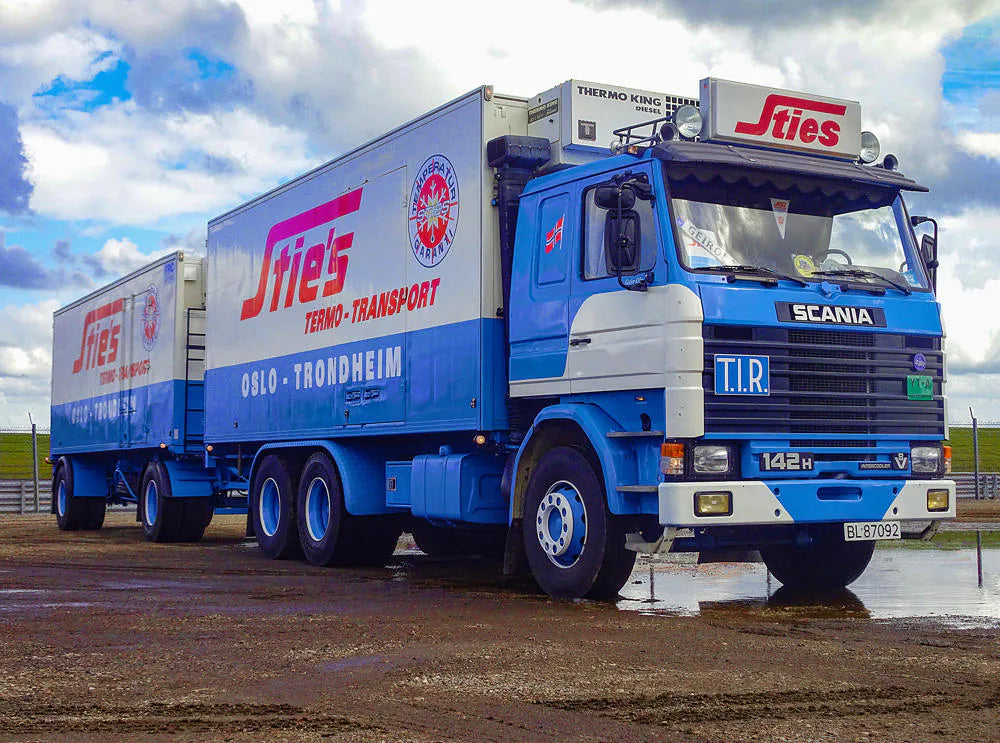 Sties Scania 142 med henger