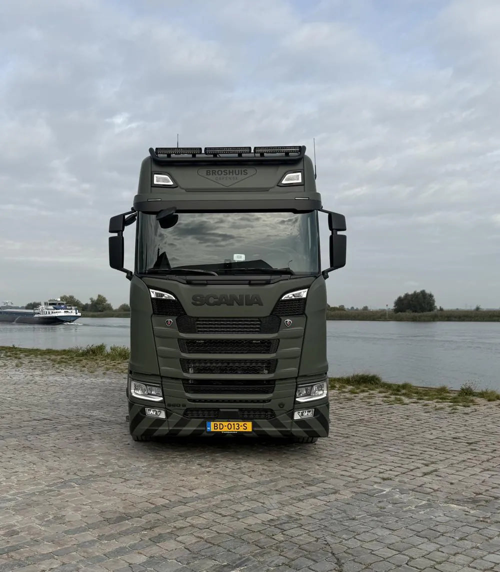 Scania NGS Highline 8x4 met 3-bed-5 Broshuis