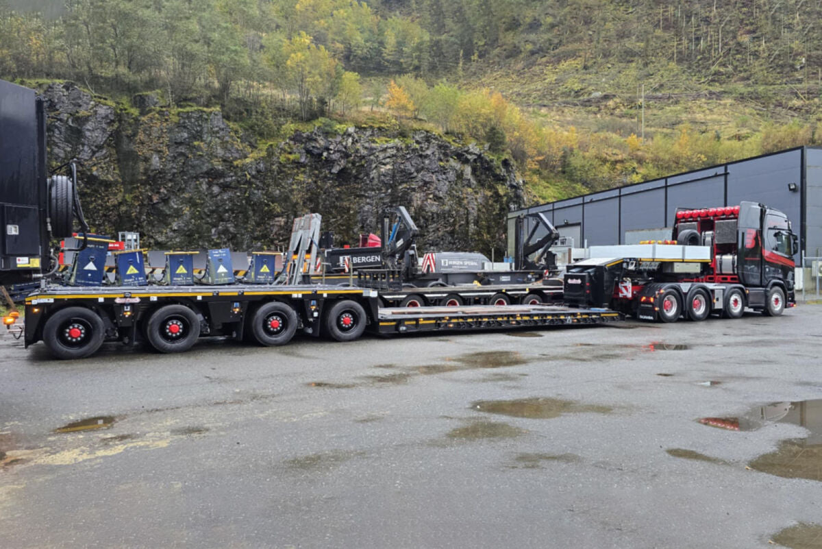 Bergen Spesialtransport; SCANIA R HIGHLINE CR20H 8X4