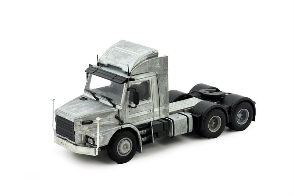 Tekno KIT Scania T142 6x2 Day cab