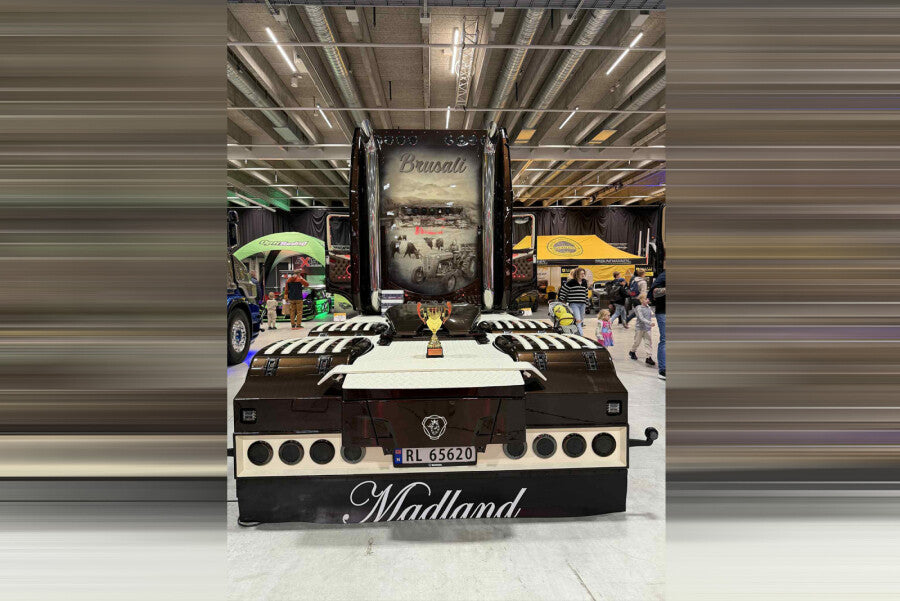 Madland; SCANIA R HIGHLINE CR20H 6X2 TAG
