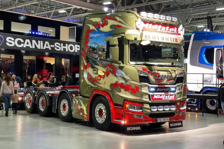 Midtstøl 8X4 with add on axle