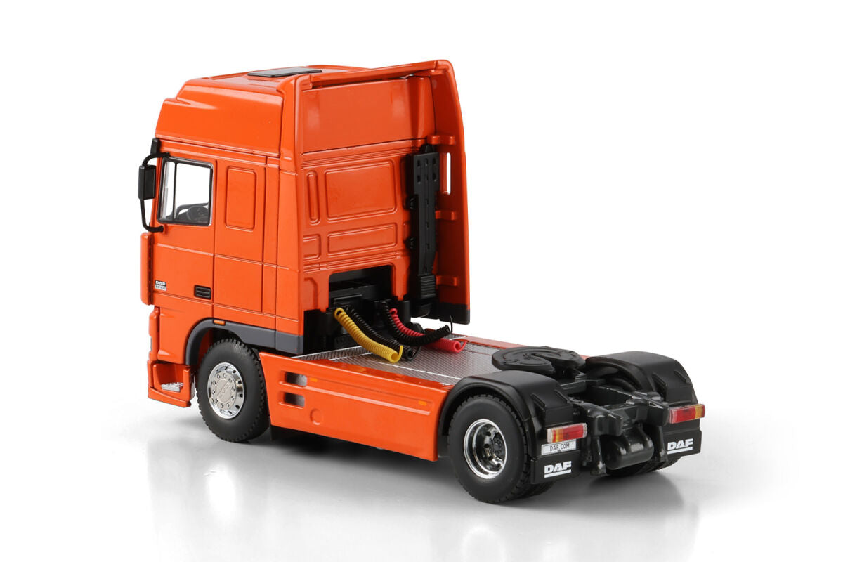 Premium Line; DAF 95XF SUPER SPACE CAB 4X2